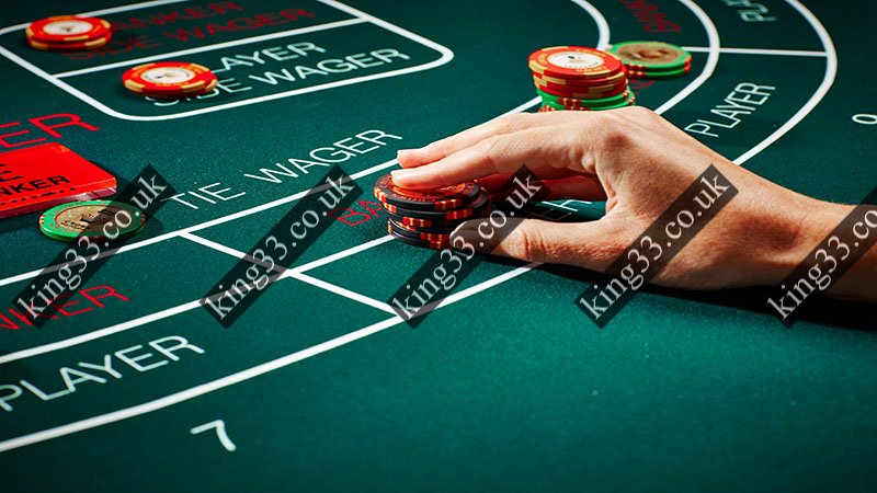 King33 - Luật chơi Baccarat bí hiểm thâm sâu?